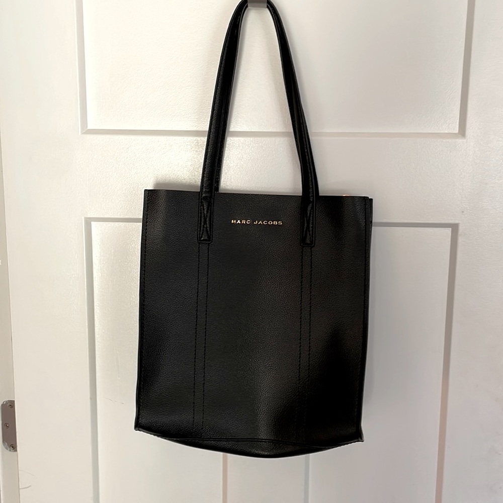 Marc Jacobs leather tote bag!